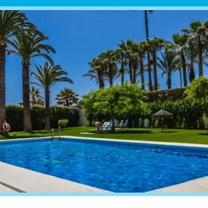 https://nerja-spain-flats-nsf2-torresol-studio-torrecilla.1costadelsol.com